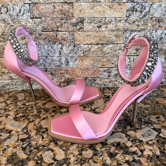 Alexander McQueen Crystal Strap Sandals in Pink - Picture 3 of 13